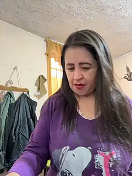 latinfemale online show from 7, 6, 2026