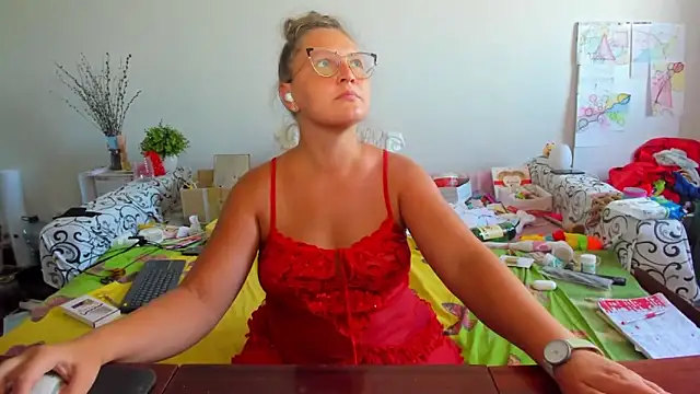 IamYourNarcotic online show from 13, 9, 2025