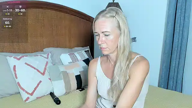 Christine 35 online show from 28, 2, 2026