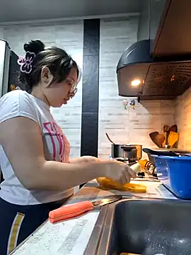 linda-schmidt online show from 10, 12, 2024