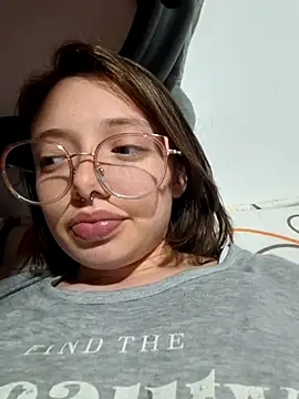 Snapshot of linda-schmidt chatting on 23, 7, 2026 linda-schmidt online show from 23, 7, 2026
