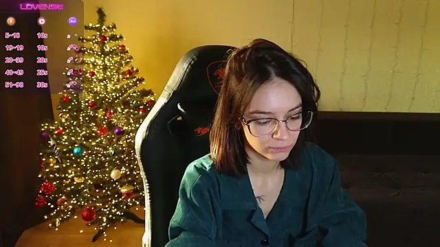 Snapshot of alyssa_sweet chatting on 24, 12, 2024 alyssa sweet online show from 24, 12, 2024