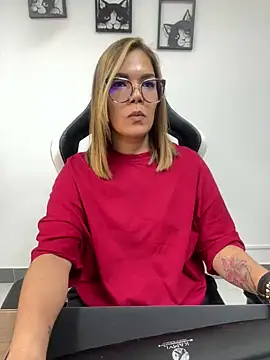 Snapshot of KellyBrooklyn_ chatting on 3, 12, 2024 KellyBrooklyn online show from 3, 12, 2024