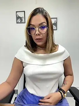 Snapshot of KellyBrooklyn_ chatting on 22, 3, 2025 KellyBrooklyn online show from 22, 3, 2025