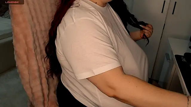 SenzualHotM online show from 18, 4, 2026