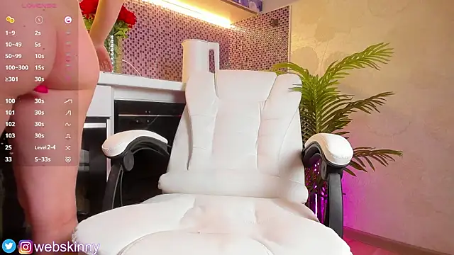 Snapshot of Top_Skinny chatting on 26, 2, 2025 Top Skinny online show from 26, 2, 2025