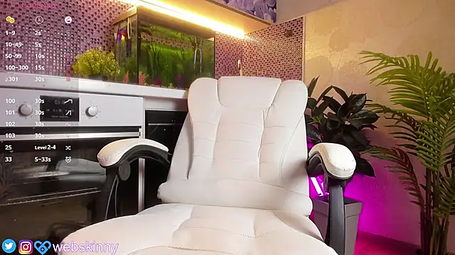 Snapshot of Top_Skinny chatting on 1, 10, 2025 Top Skinny online show from 1, 10, 2025