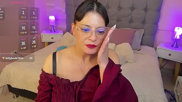  Abril W online show from 18, 2, 2025