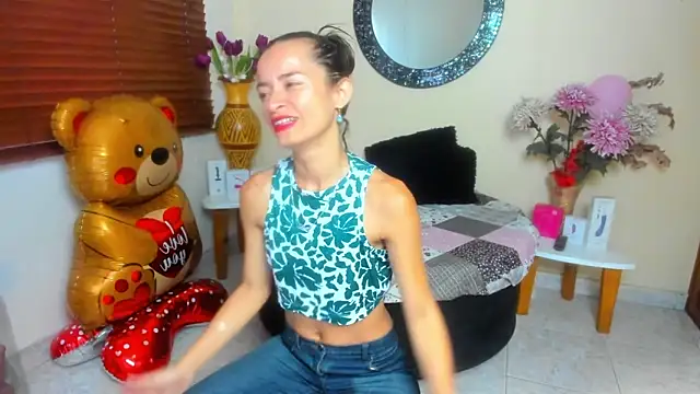 NicoleSantana online show from 23, 4, 2026