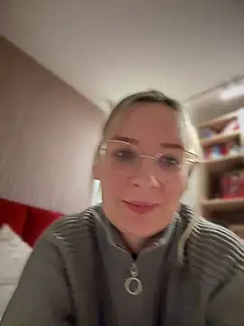 The Snowwhitee online show from 11, 1, 2025