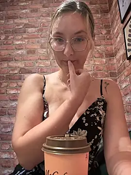 The Snowwhitee online show from 14, 9, 2025