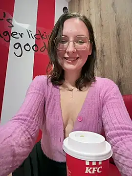 The Snowwhitee online show from 28, 4, 2026