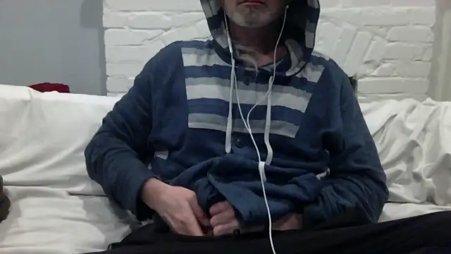 Snapshot of readyforfunxxx chatting on 7, 1, 2026 readyforfunxxx online show from 7, 1, 2026