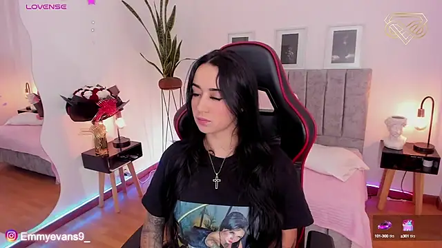 EmmyEvans1 online show from 2, 12, 2024