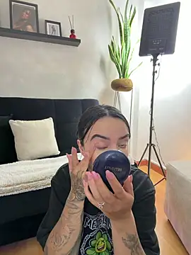 EmmyEvans1 online show from 14, 3, 2026