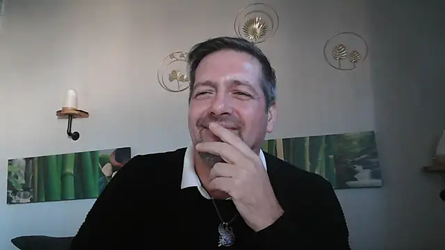 Snapshot of matrikes1 chatting on 26, 12, 2024 matrikes1 online show from 26, 12, 2024