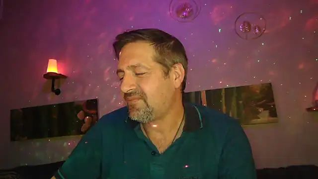 Snapshot of matrikes1 chatting on 31, 12, 2024 matrikes1 online show from 31, 12, 2024