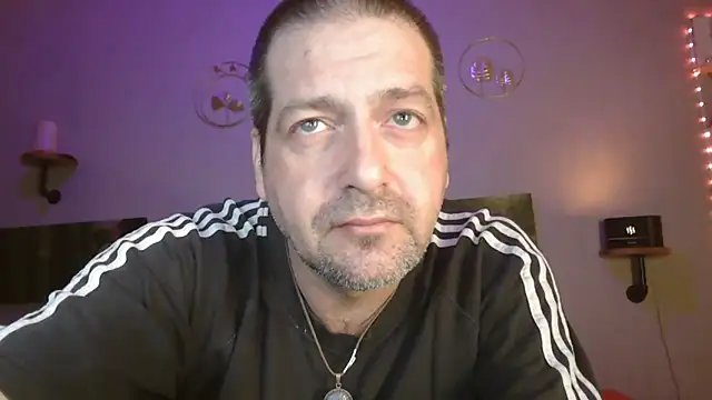 Snapshot of matrikes1 chatting on 17, 2, 2025 matrikes1 online show from 17, 2, 2025