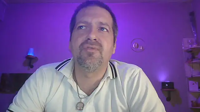 Snapshot of matrikes1 chatting on 13, 3, 2025 matrikes1 online show from 13, 3, 2025