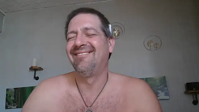 Snapshot of matrikes1 chatting on 22, 3, 2025 matrikes1 online show from 22, 3, 2025