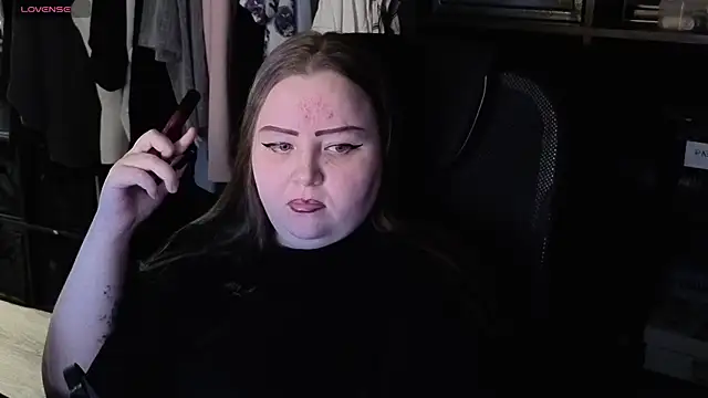 Snapshot of EMMA__CONNOR chatting on 21, 11, 2025 EMMA CONNOR online show from 21, 11, 2025