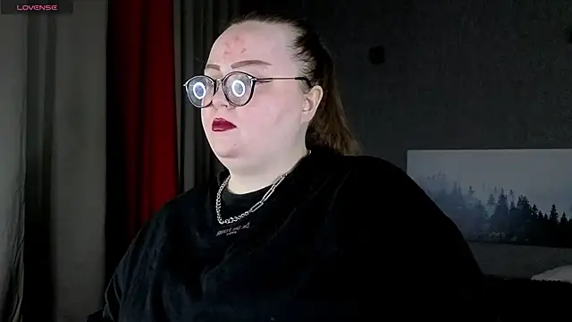 Snapshot of EMMA__CONNOR chatting on 21, 11, 2025 EMMA CONNOR online show from 21, 11, 2025