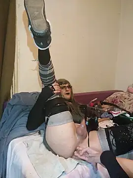 Snapshot of DiamondDrillBit chatting on 27, 2, 2025 DiamondDrillBit online show from 27, 2, 2025