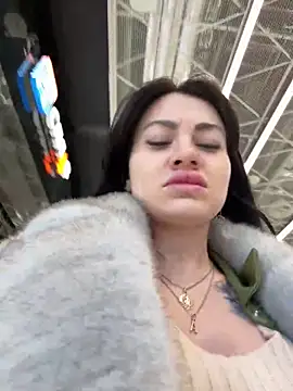 Snapshot of Wet__Bunny chatting on 9, 2, 2025 Wet Bunny online show from 9, 2, 2025