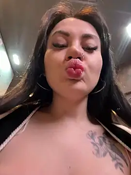 Snapshot of Wet__Bunny chatting on 1, 3, 2025 Wet Bunny online show from 1, 3, 2025