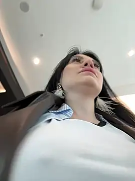 Wet  Bunny online show from 28, 4, 2026