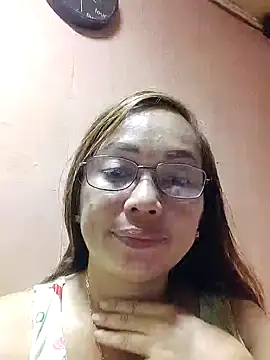 Snapshot of asianwet4u chatting on 2, 10, 2025 asianwet4u online show from 2, 10, 2025