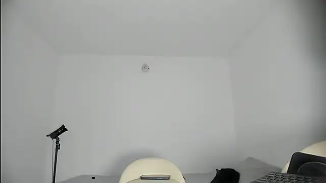 SARA TS FOX online show from 15, 12, 2025