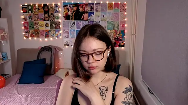 MilenaSaint online show from 6, 3, 2025