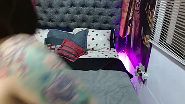 JEENEVIEVE online show from 28, 4, 2026