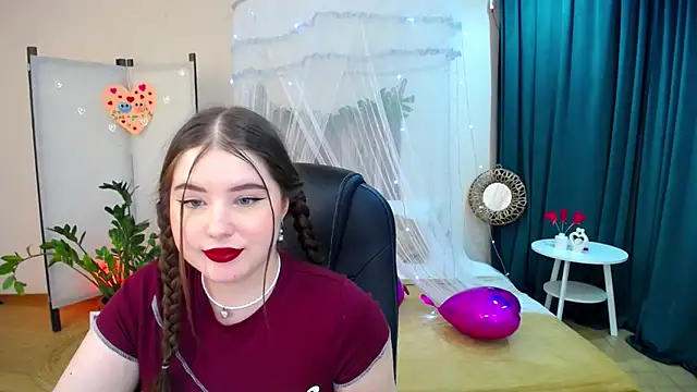 Snapshot of NicoleFoxery chatting on 20, 2, 2025 NicoleFoxery online show from 20, 2, 2025