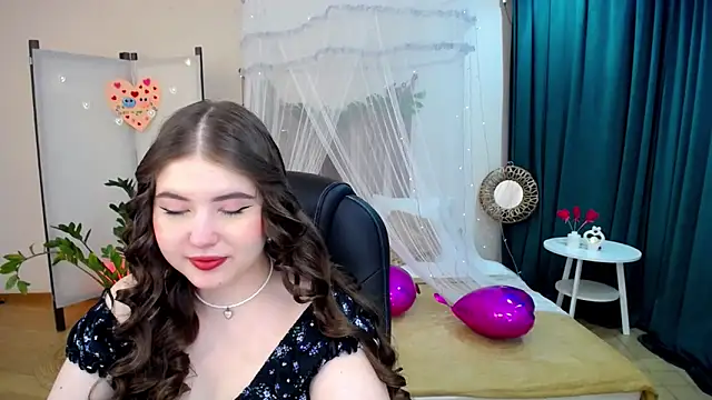 Snapshot of NicoleFoxery chatting on 21, 2, 2025 NicoleFoxery online show from 21, 2, 2025