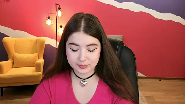 Snapshot of NicoleFoxery chatting on 8, 10, 2025 NicoleFoxery online show from 8, 10, 2025