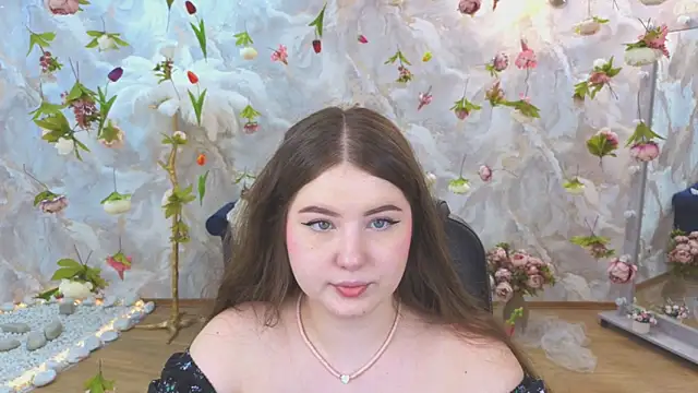 NicoleFoxery online show from 6, 6, 2026