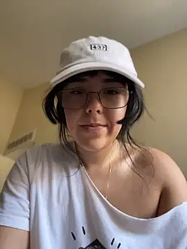 Evie-Luna online show from 27, 7, 2026