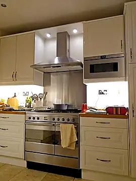 Snapshot of theSecretBallerino chatting on 27, 12, 2024 theSecretBallerino online show from 27, 12, 2024