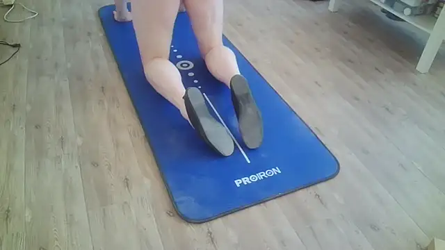 Snapshot of theSecretBallerino chatting on 10, 11, 2025 theSecretBallerino online show from 10, 11, 2025