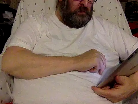 Snapshot of Drwhocares chatting on 4, 12, 2024 Drwhocares online show from 4, 12, 2024