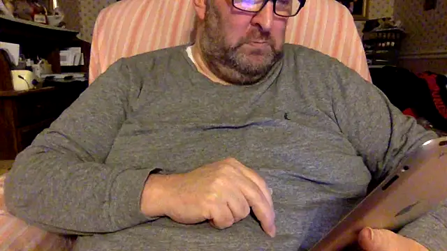 Snapshot of Drwhocares chatting on 6, 2, 2025 Drwhocares online show from 6, 2, 2025