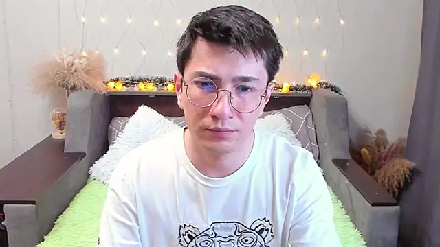 Yumi steve online show from 2, 2, 2025