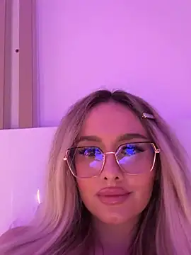 mollyxxx online show from 2, 2, 2025