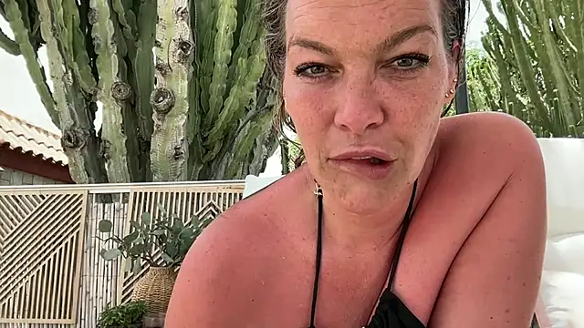 cyberchickie maria online show from 28, 6, 2026