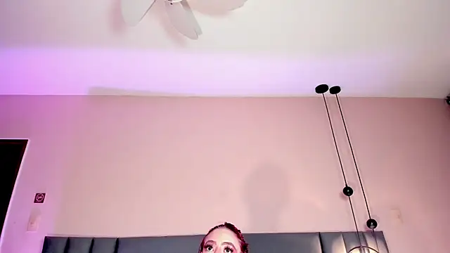 JupiteFox online show from 7, 4, 2026