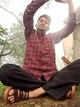 Snapshot of SunnyleoneBG chatting on 12, 9, 2025 SunnyleoneBG online show from 12, 9, 2025