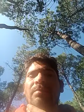 Snapshot of SunnyleoneBG chatting on 10, 11, 2025 SunnyleoneBG online show from 10, 11, 2025