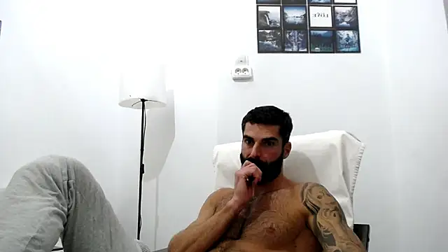 Verycutex online show from 4, 10, 2025